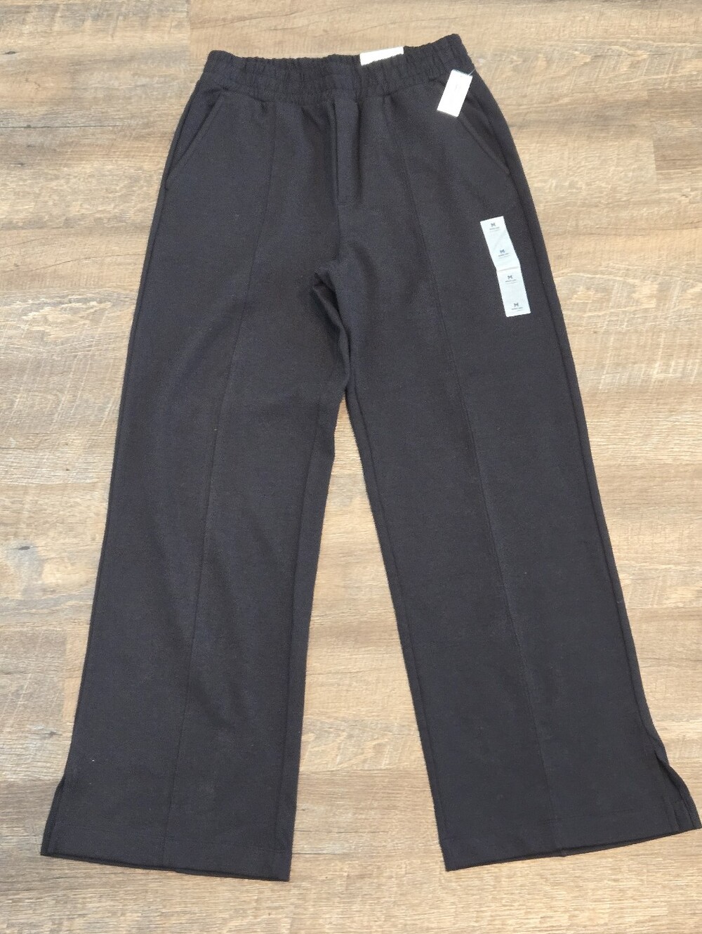 Old Navy High-Waisted Dynamic Fleece Wide-Leg Pants - Picture 2 of 13
